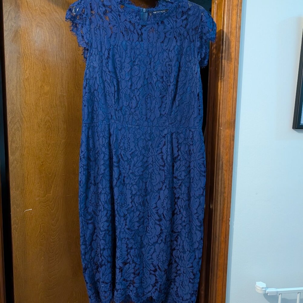 Blue eyelash lace knee length dress, size large